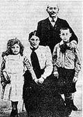 La famille Dreyfus: Alfred, sa fille Jeanne, sa femme Lucie, et son fils Pierre