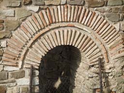 Stobi brick arch